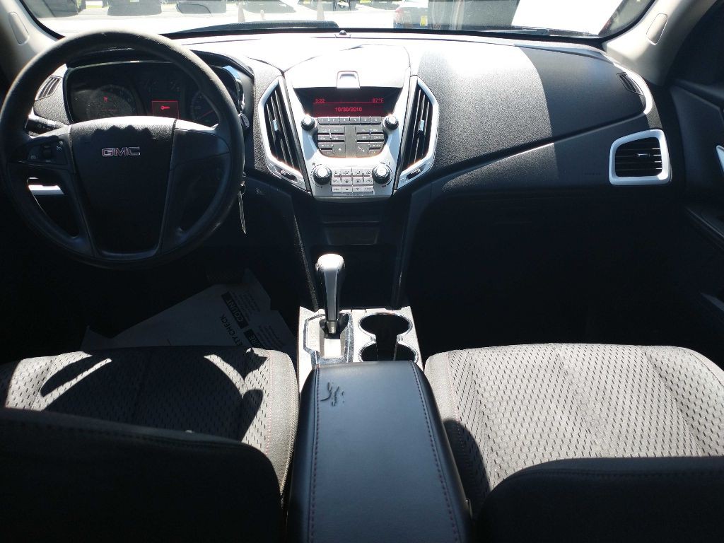 2011 GMC Terrain Image 9