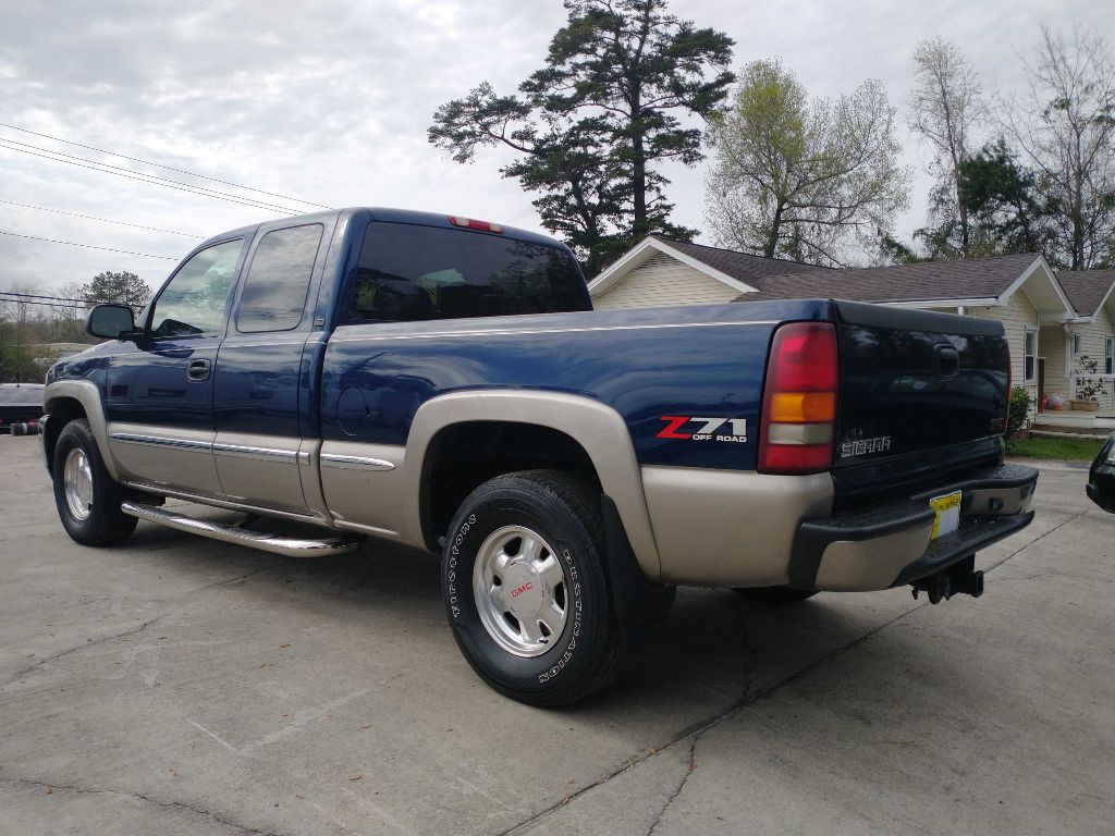 2002 GMC Sierra Image 3