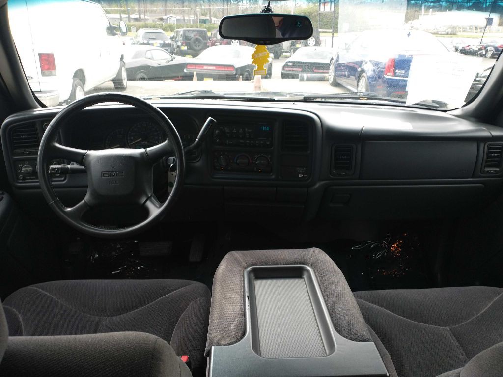 2002 GMC Sierra Image 9