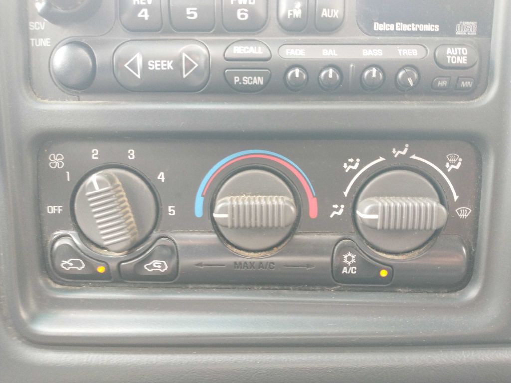 2002 GMC Sierra Image 16