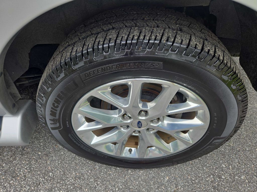 2017 Ford Expedition Image 22