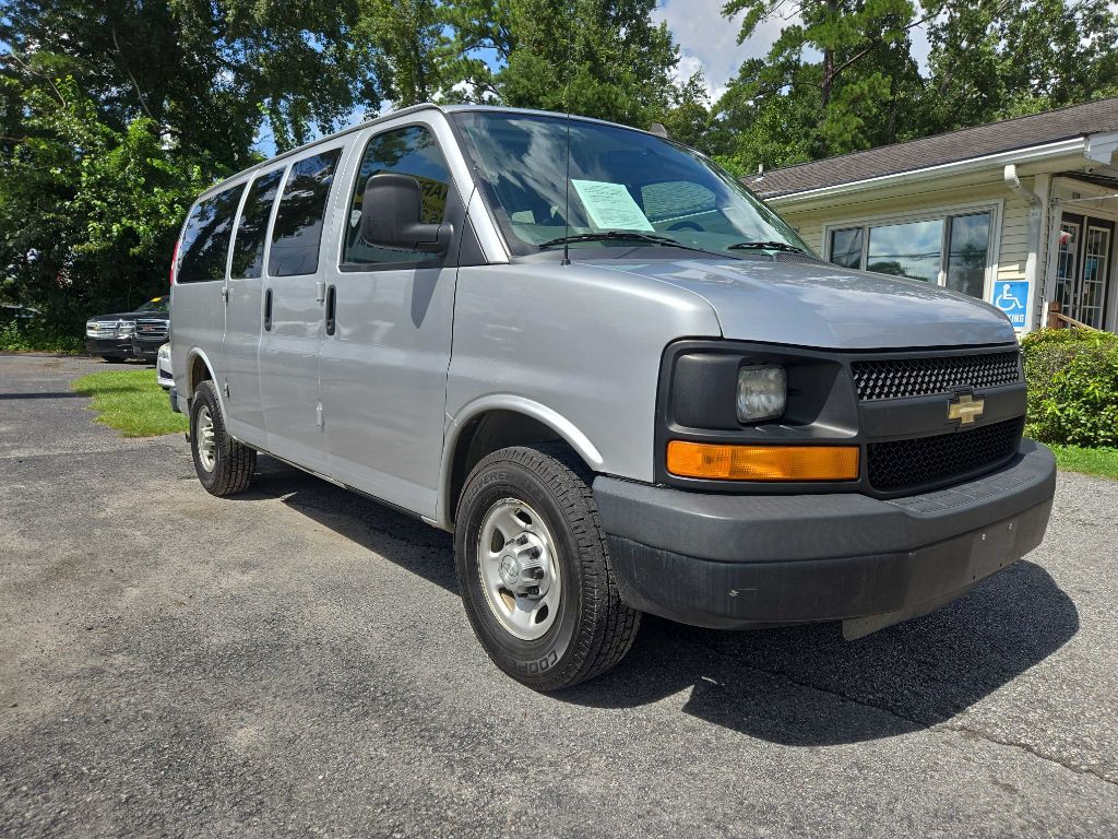 2016 Chevrolet Express Image 7