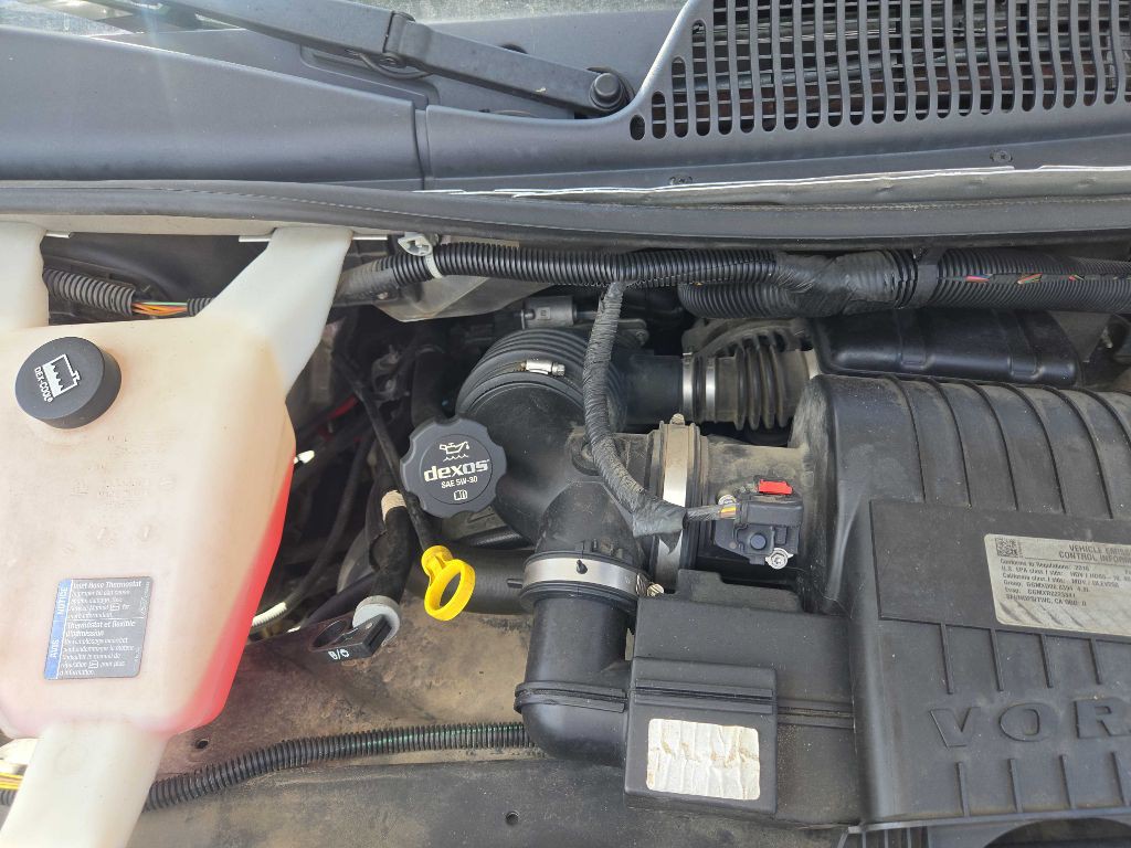 2016 Chevrolet Express Image 18