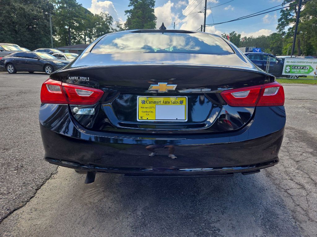 2017 Chevrolet Malibu Image 4