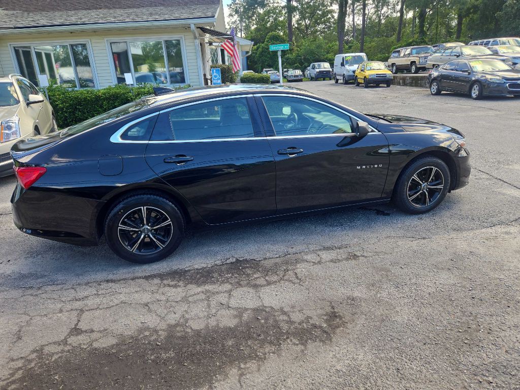 2017 Chevrolet Malibu Image 6