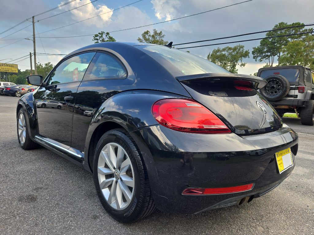 2017 Volkswagen Beetle Image 3