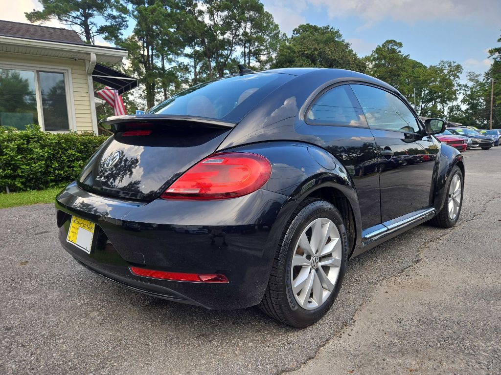 2017 Volkswagen Beetle Image 5
