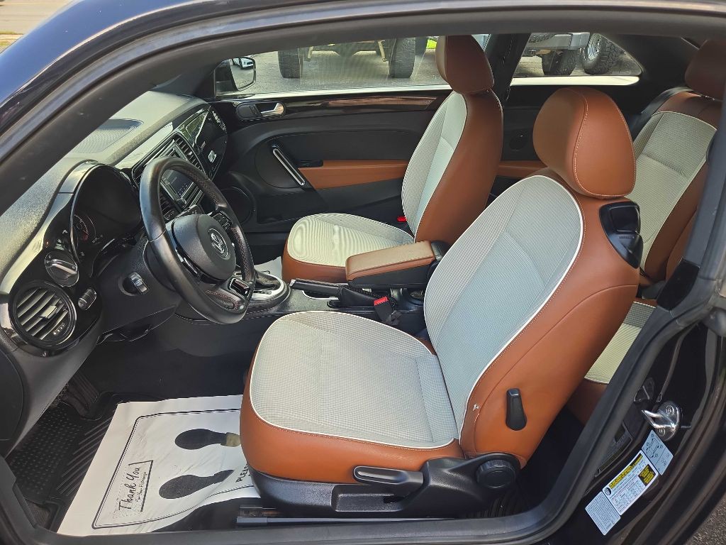 2017 Volkswagen Beetle Image 10