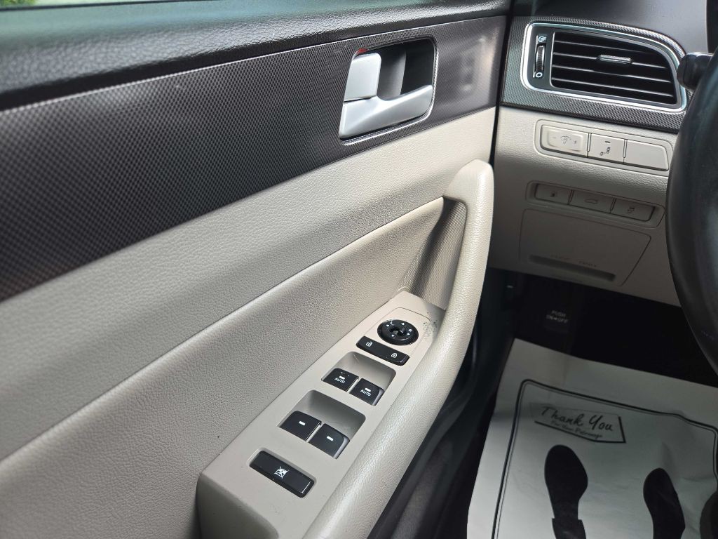 2015 Hyundai Sonata Image 17