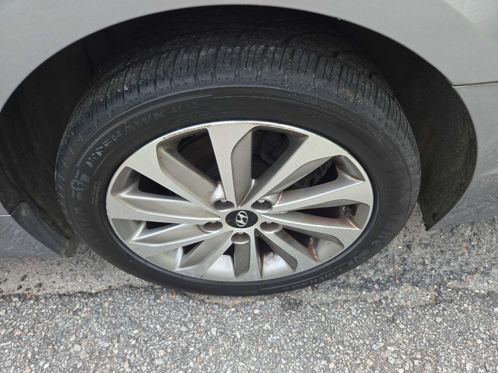 2015 Hyundai Sonata Image 21