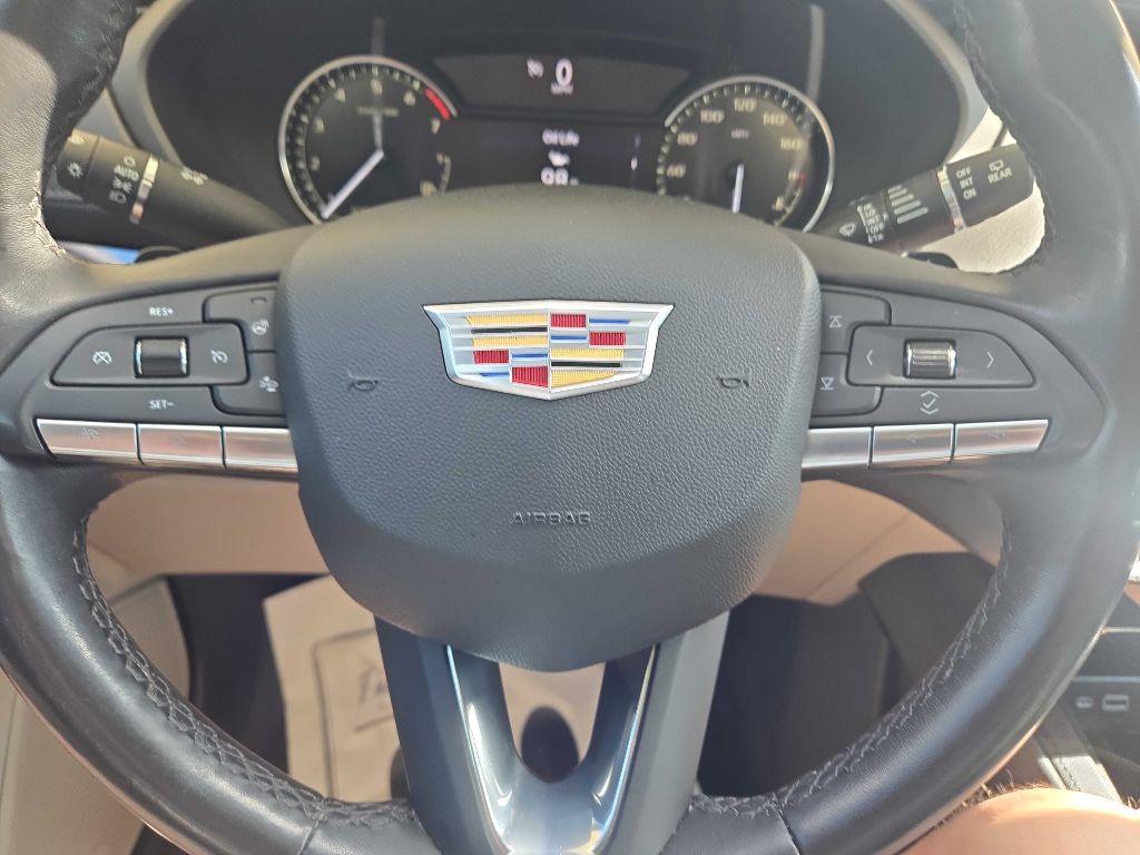 2023 Cadillac XT4 Image 16