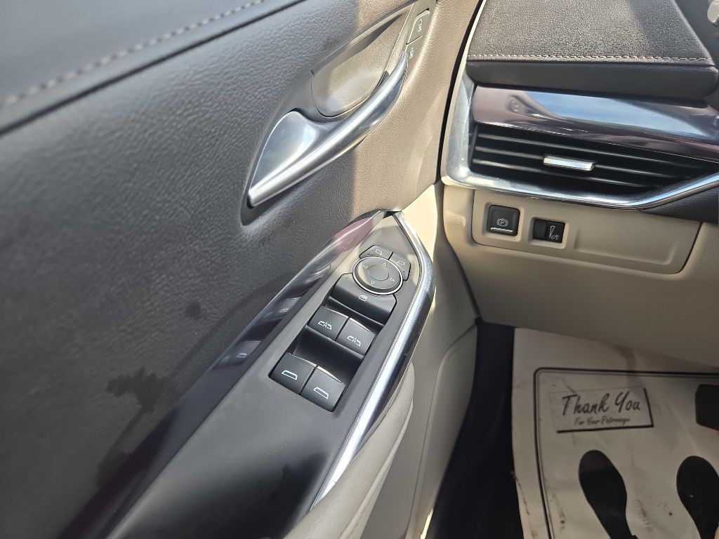 2023 Cadillac XT4 Image 17