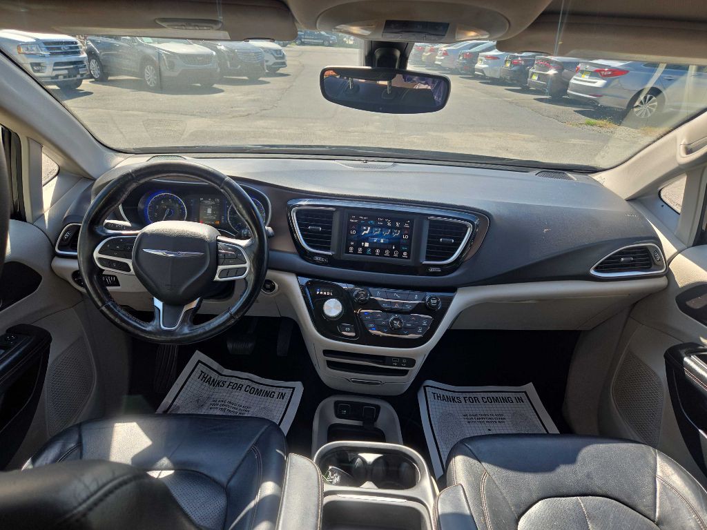 2019 Chrysler Pacifica Image 9