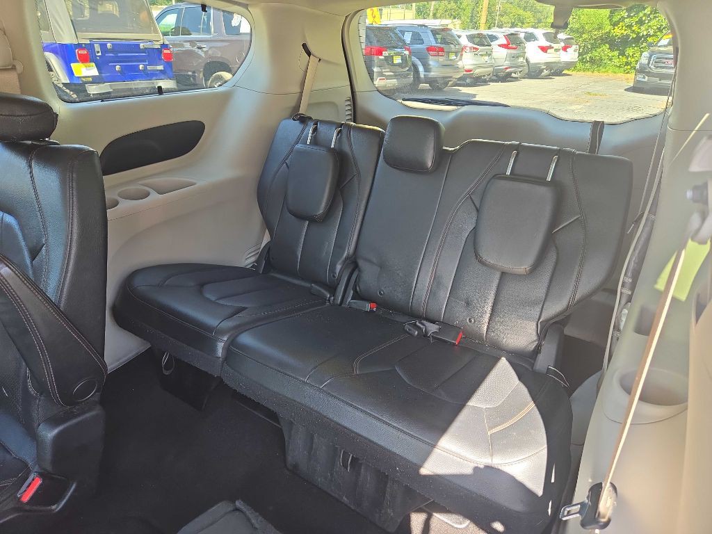 2019 Chrysler Pacifica Image 12