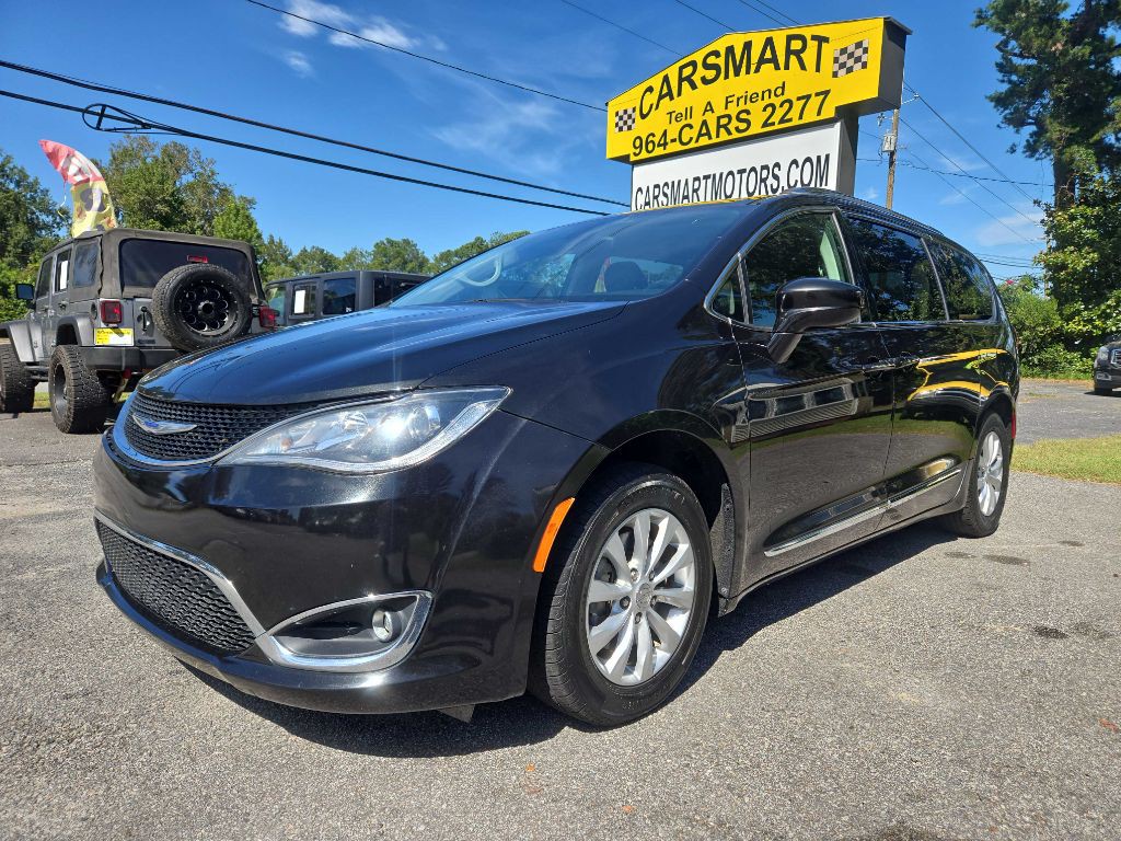 2019 Chrysler Pacifica Image 2