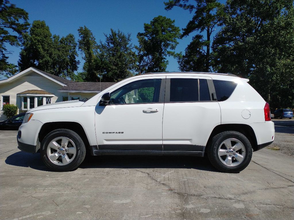2013 Jeep Compass Image 2