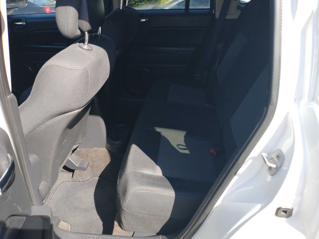 2013 Jeep Compass Image 11