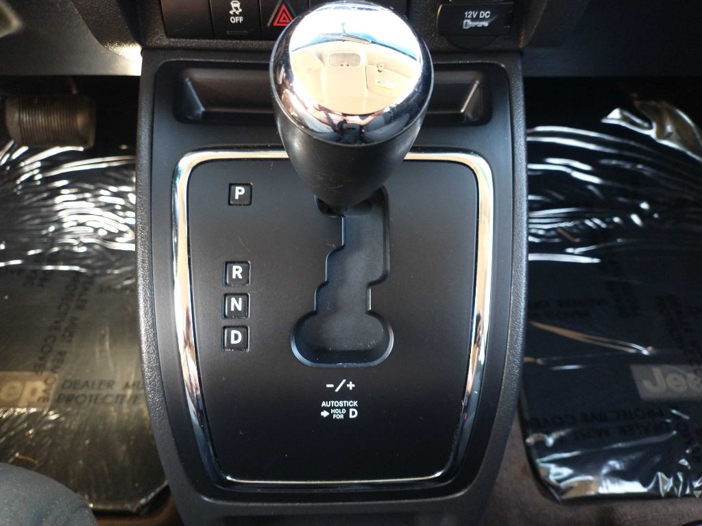 2013 Jeep Compass Image 15