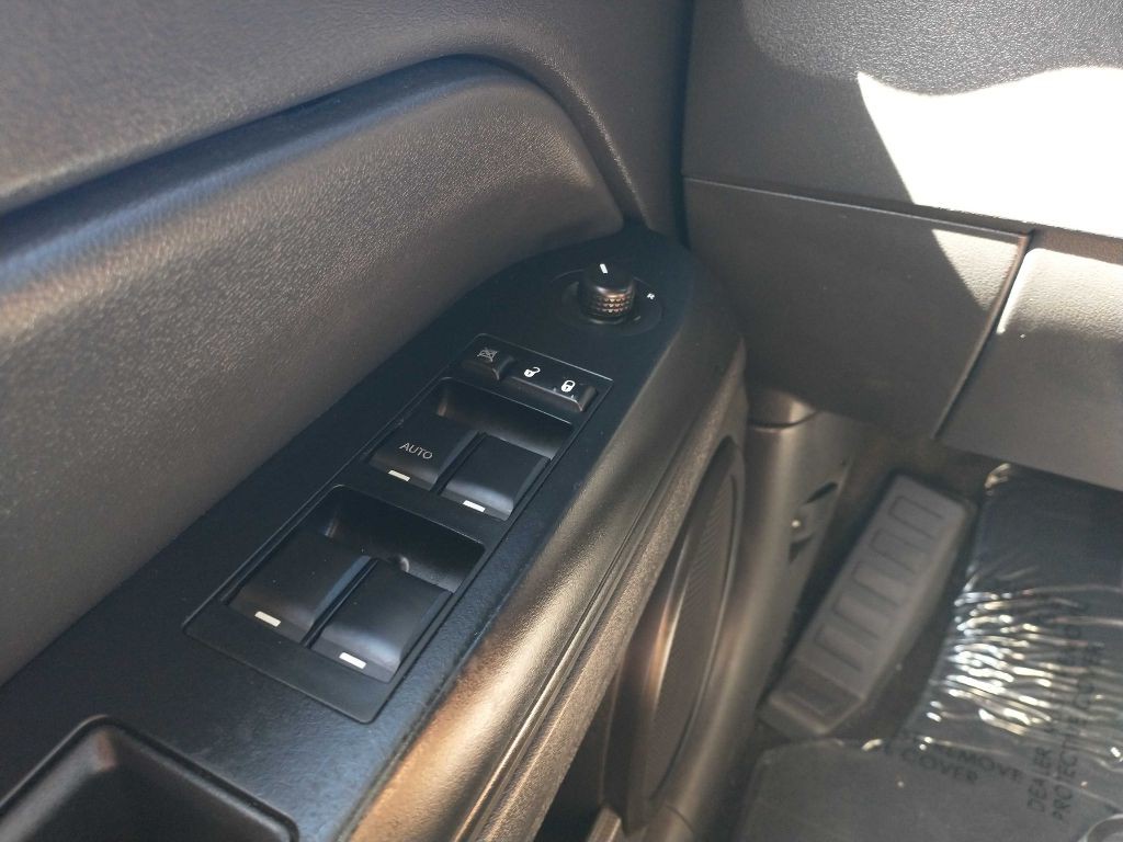 2013 Jeep Compass Image 16