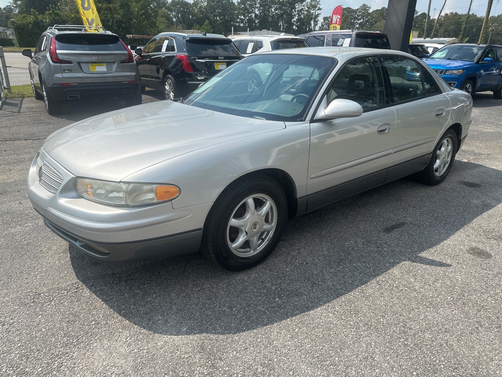 2002 Buick Regal Image 1