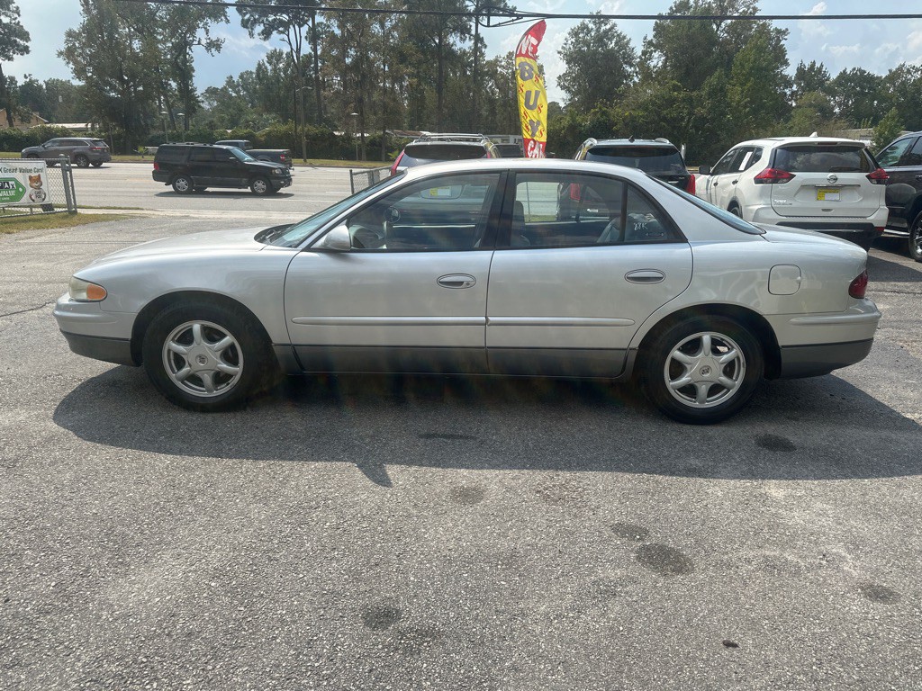 2002 Buick Regal Image 2