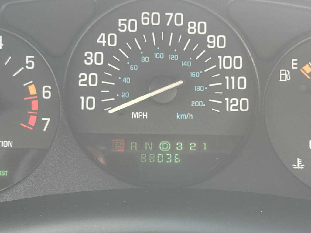 2002 Buick Regal Image 9