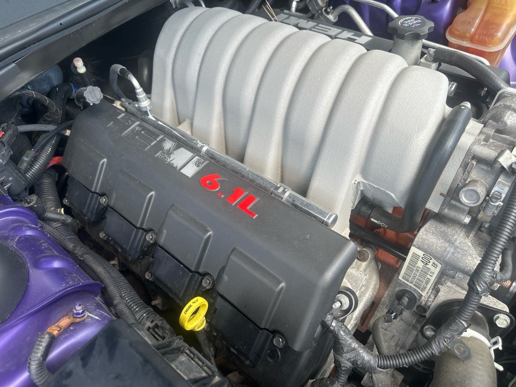 2010 Dodge Challenger Image 19