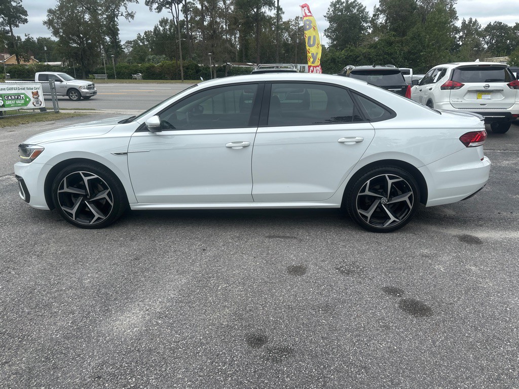 2020 Volkswagen Passat Image 2