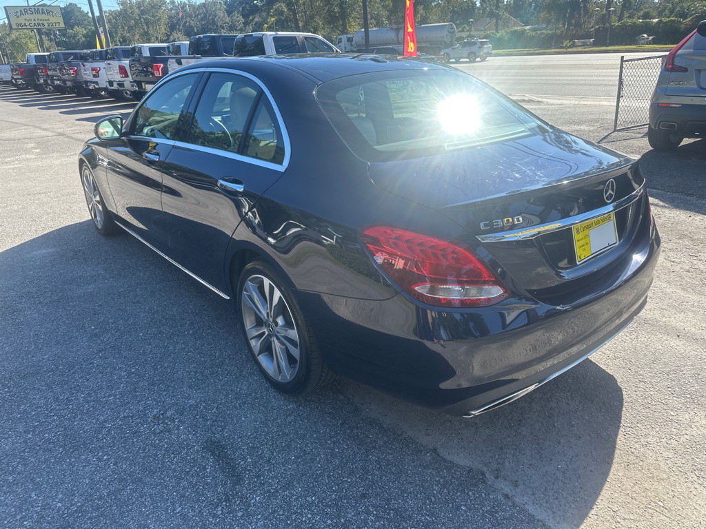 2018 Mercedes-Benz C-Class Image 3