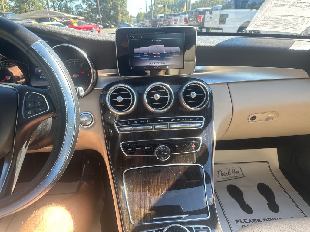 2018 Mercedes-Benz C-Class Image 10