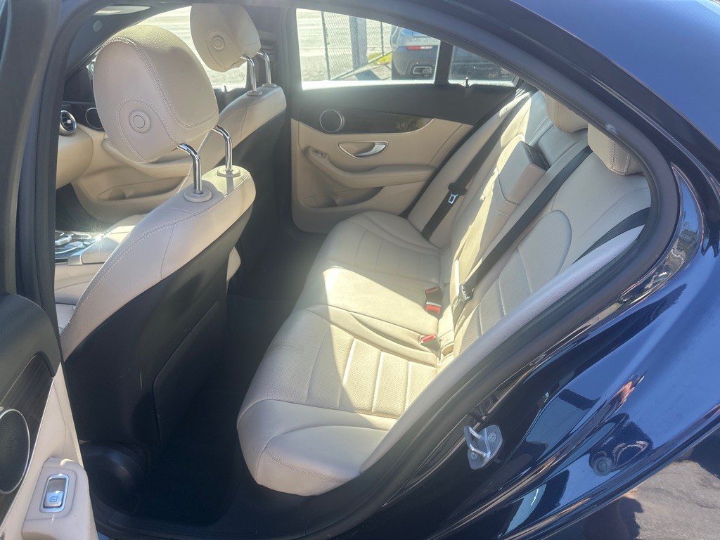 2018 Mercedes-Benz C-Class Image 12