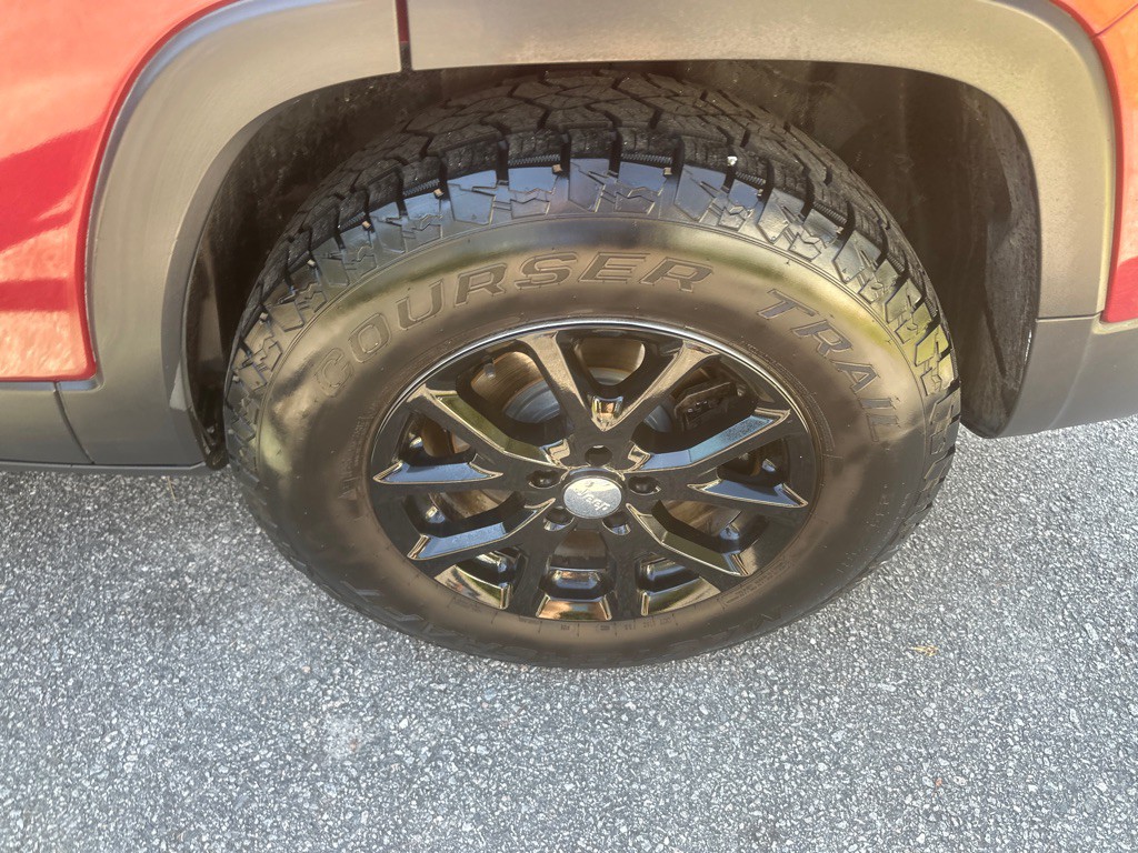 2014 Jeep Cherokee Image 18