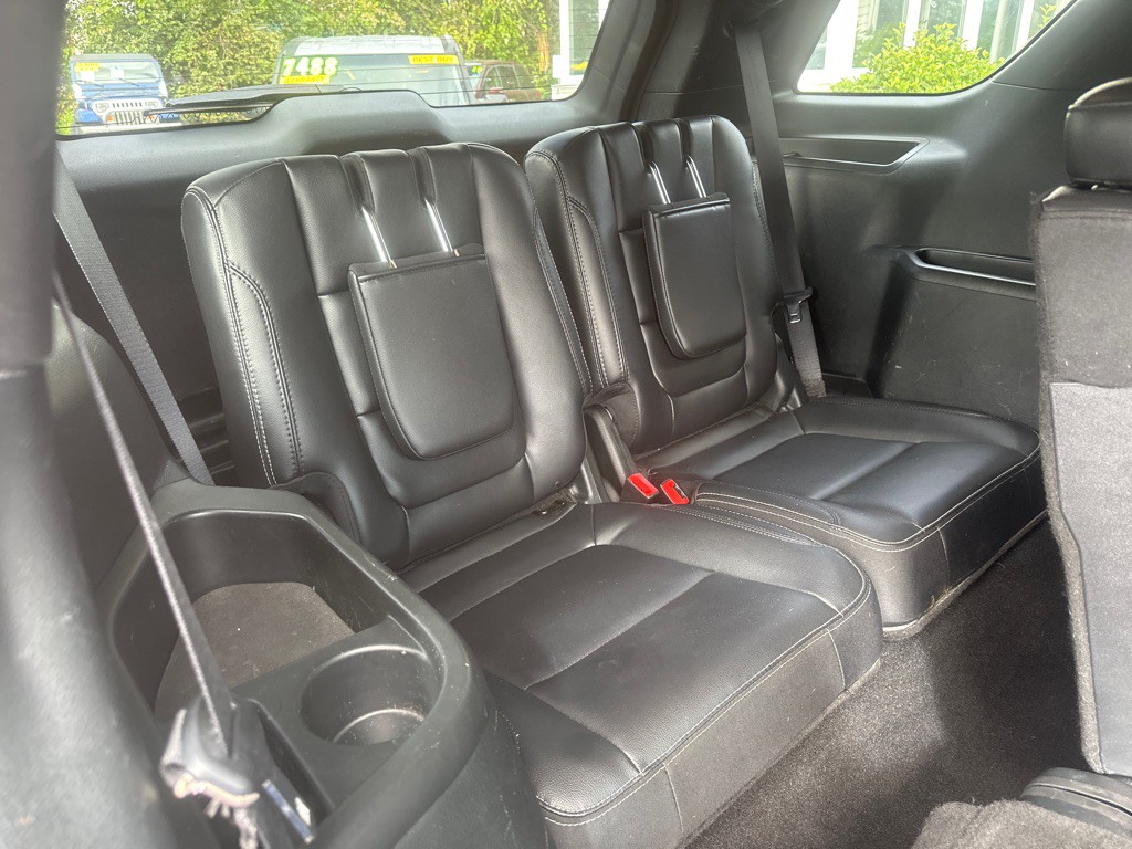 2019 Ford Explorer Image 16