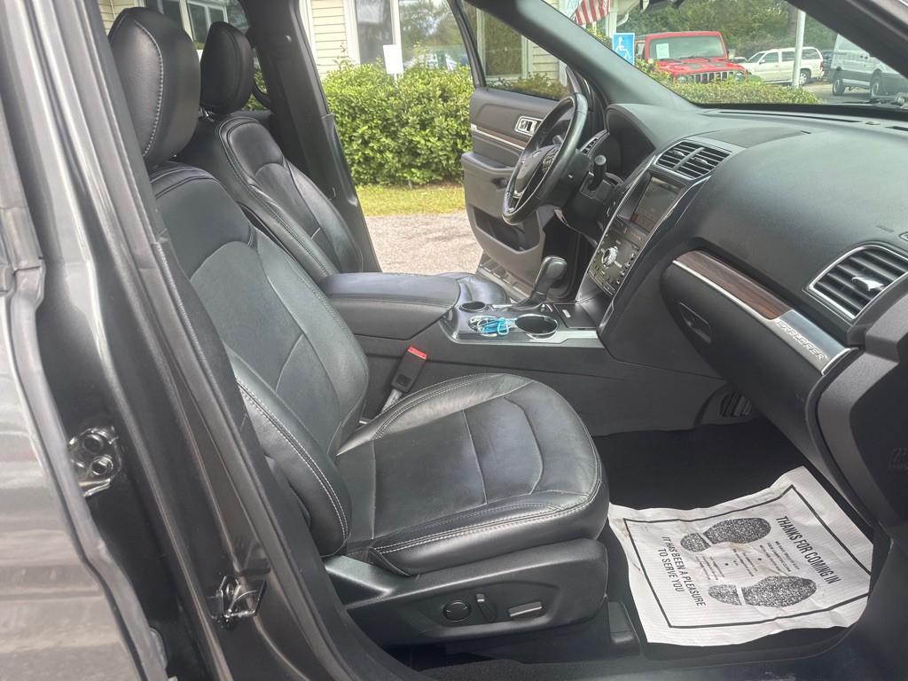 2019 Ford Explorer Image 17