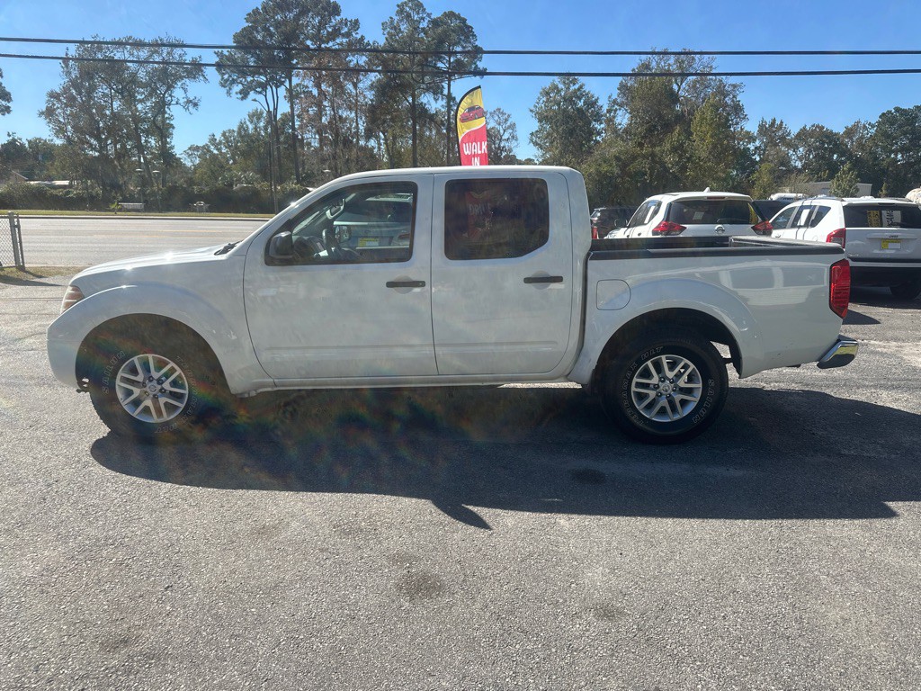 2019 Nissan Frontier Image 2