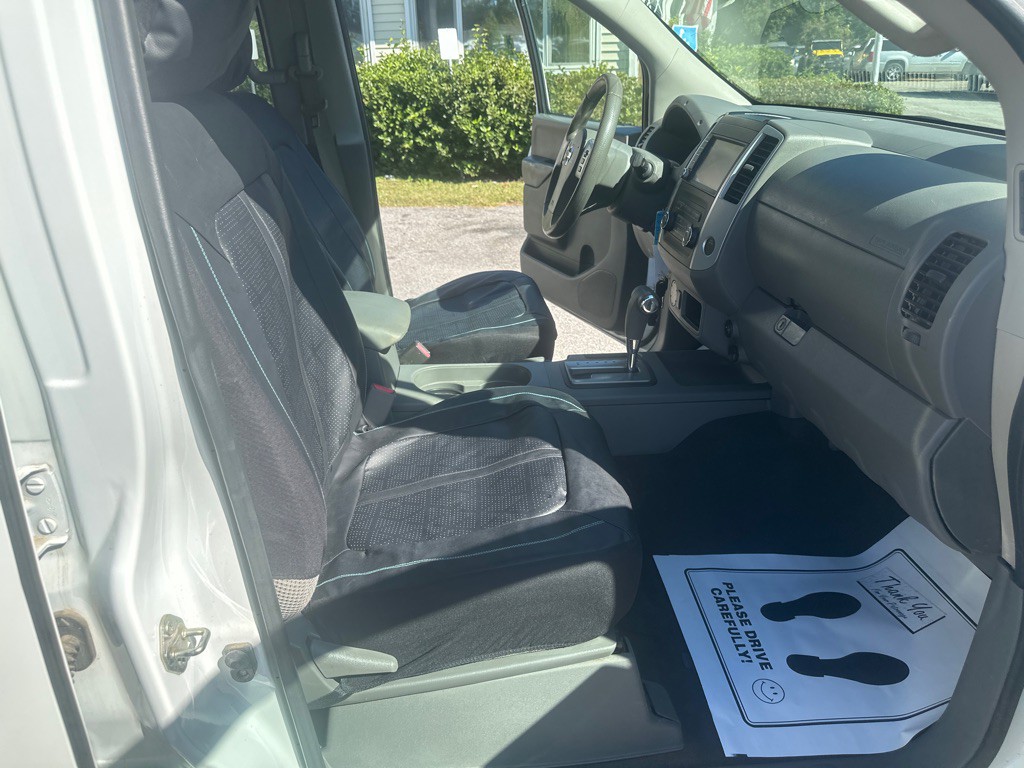 2019 Nissan Frontier Image 15