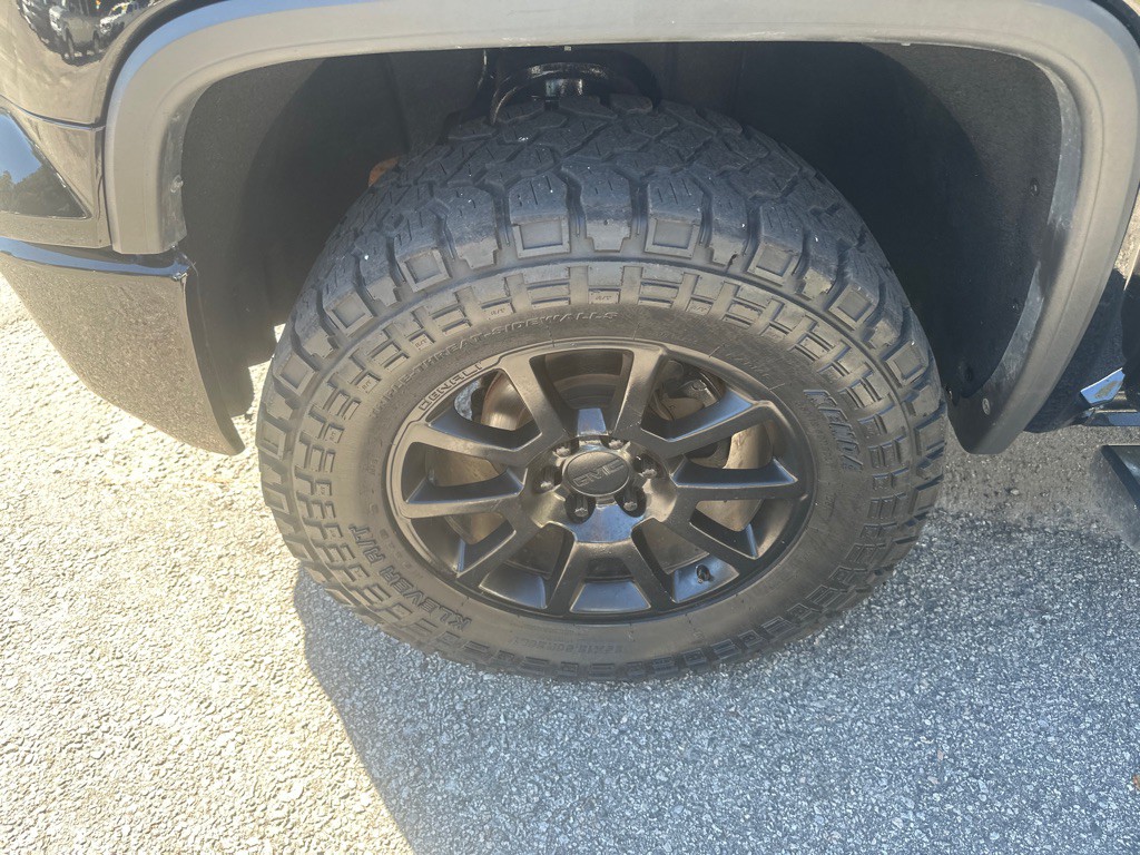 2015 GMC Sierra Image 17