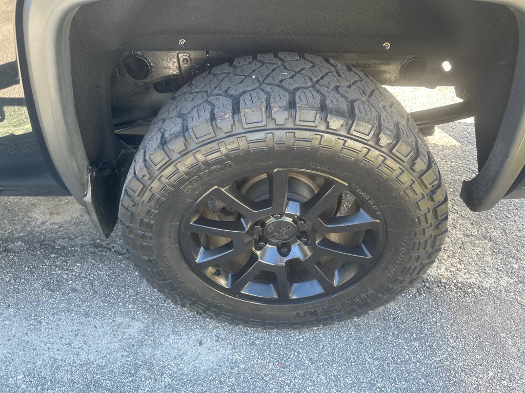 2015 GMC Sierra Image 18