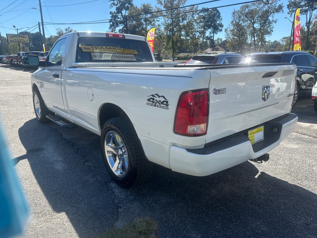 2019 RAM 1500 Image 3