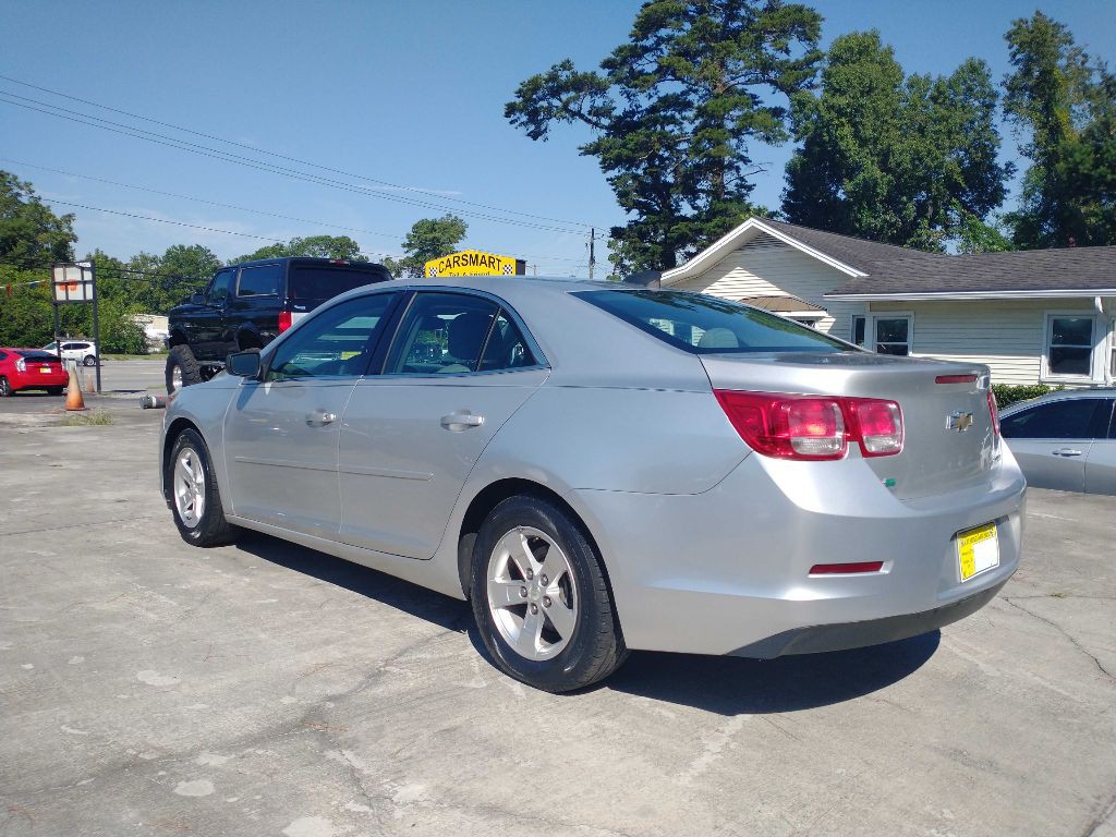 2015 Chevrolet Malibu Image 3