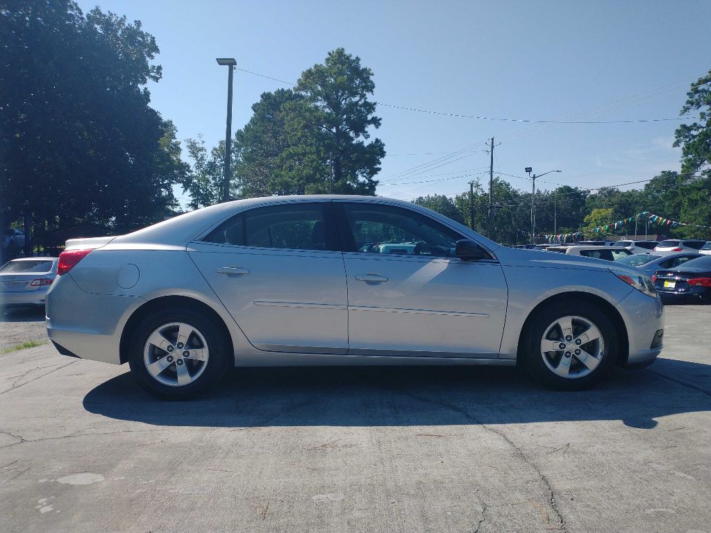 2015 Chevrolet Malibu Image 6