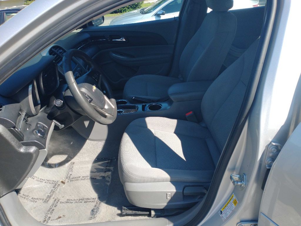 2015 Chevrolet Malibu Image 10
