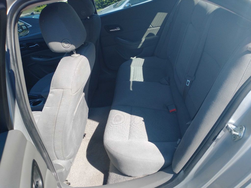 2015 Chevrolet Malibu Image 11