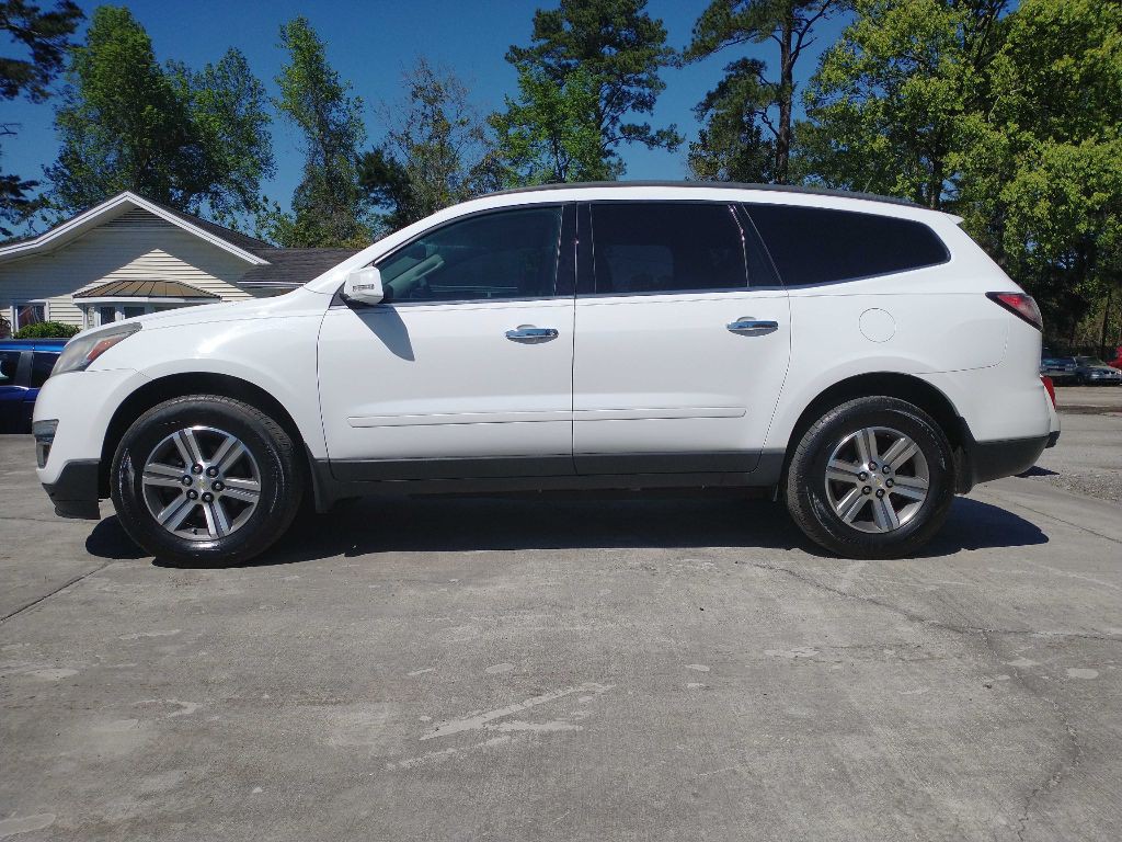 2016 Chevrolet Traverse Image 2
