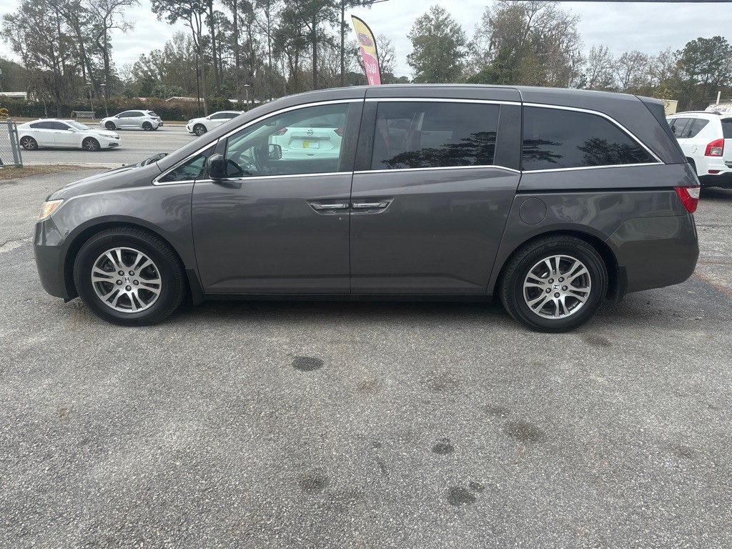 2013 Honda Odyssey Image 2
