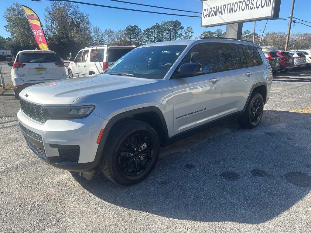 2024 Jeep Grand Cherokee Image 1