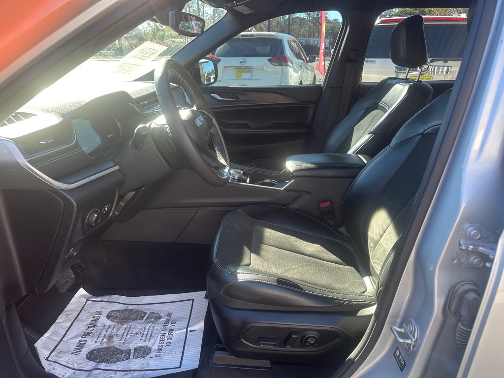 2024 Jeep Grand Cherokee Image 11