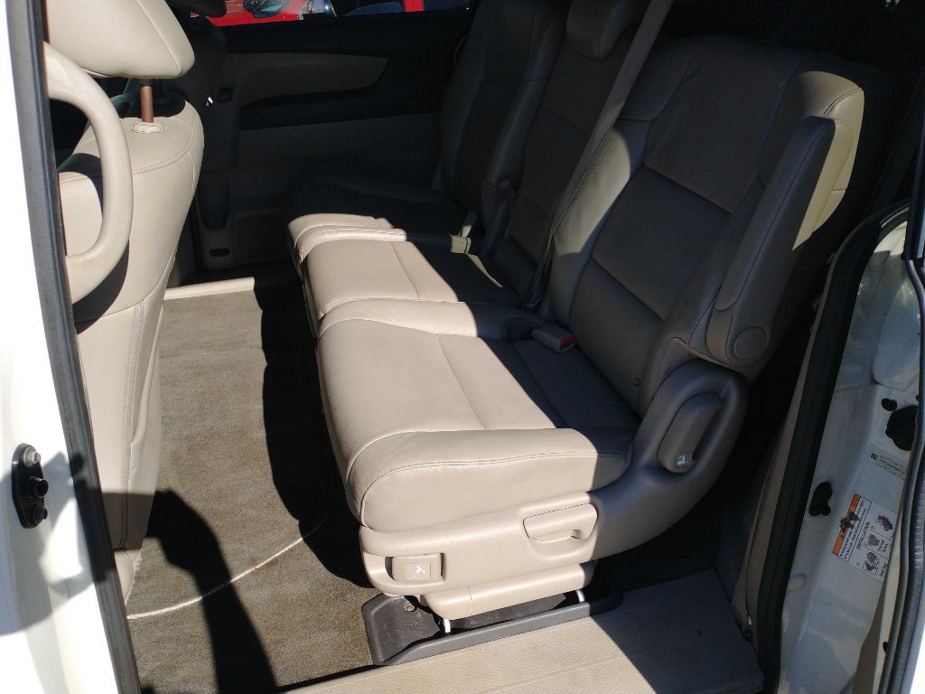 2016 Honda Odyssey Image 10
