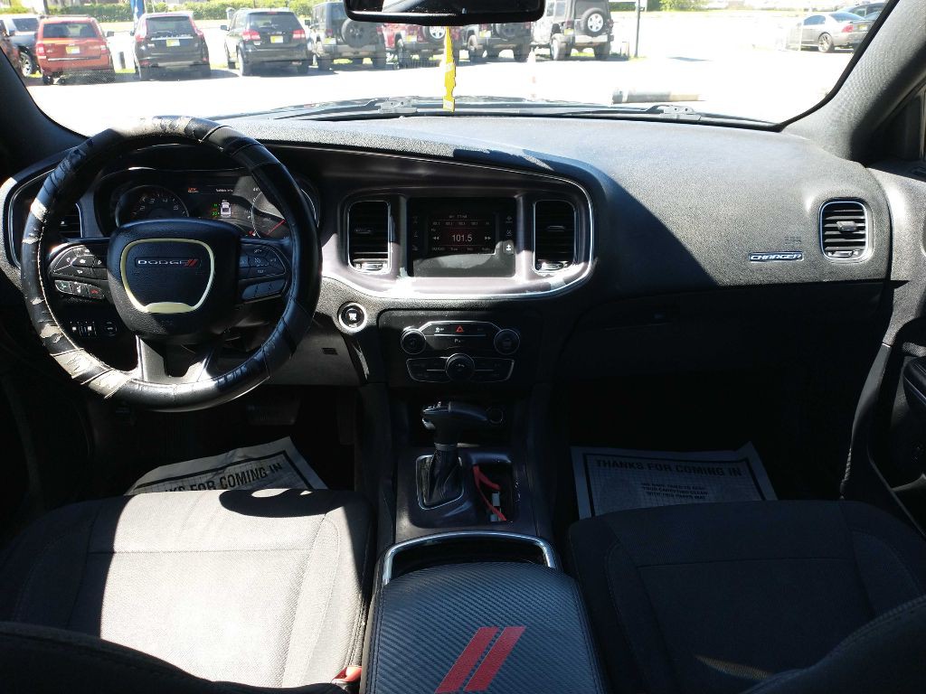 2015 Dodge Charger Image 9