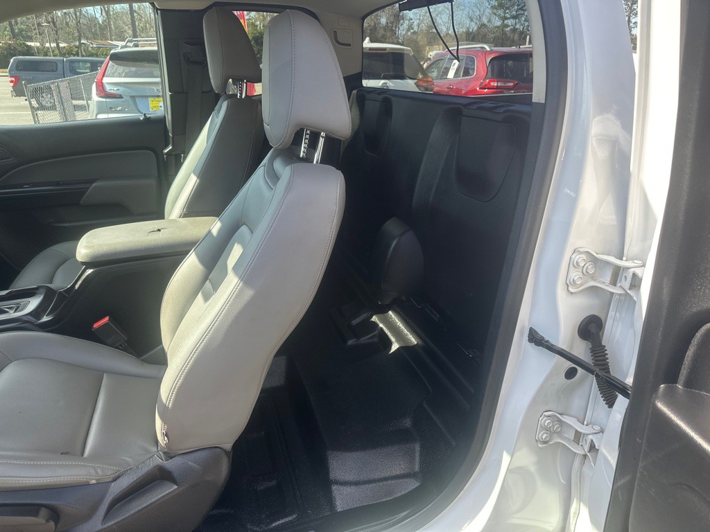 2016 Chevrolet Colorado Image 12